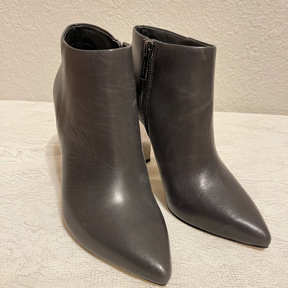 ✅MICHAEL KORS✅  Leather Bootie - Picture 9 of 16